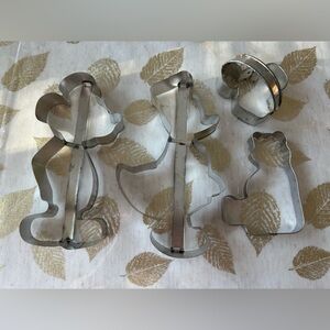 Disney cookie cutters, large set of 4 Mickey, Donald, Winnie the Pooh & Mickey